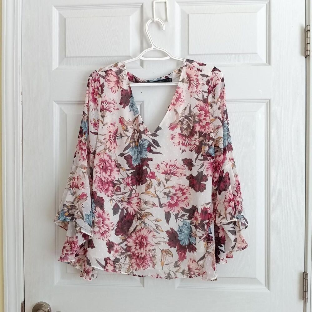 White House Black Market Floral Chiffon Bell Sleeve Blouse Size 12